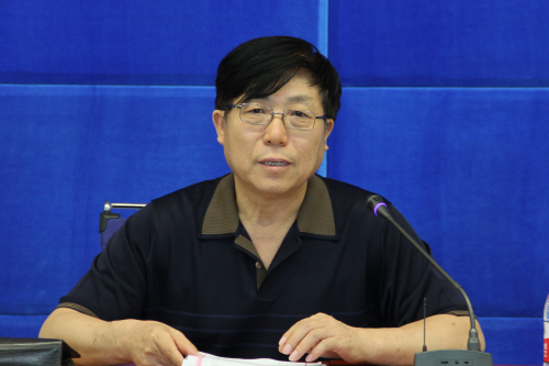 闫鹏飞副校长讲三严三实教育专题党课